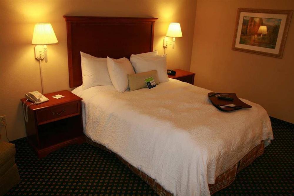 Hampton Inn Bowling Green Ky Номер фото